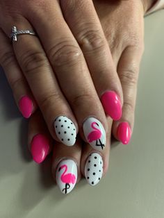 Pink Flamingo Nail Art, Kids Beach Nails, Kids Toenail Designs, Swimming Nails, Spring Fingernails, Zoo Nails, Flamingo Nail Art, Vibrant Nail Designs, Italy Nails