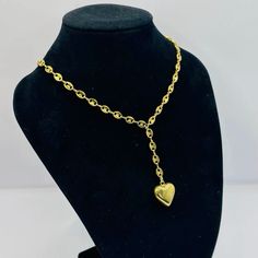 This chain necklace is smashing. Can be worn daily with any kind of outfit.

#longnecklace #longchain #heartnecklace #heartpendant #heartchain Pins Fashion, Valentine Jewelry, Gold Lariat Necklace, Diy Gemstone, Etsy Christmas, Authentic Jewelry, Group Boards, Rose Ring, Necklace Heart