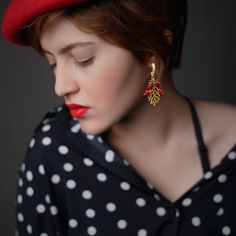 Stone Drop Earrings, Chunky Earrings, Unique Trees, Red Beads, Earring Tree, Pearl Hoop Earrings, Beaded Dangle Earrings, Glamour Fashion, Stunning Earrings