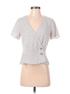 Japna Short Sleeve Blouse Size: Small Tops - used. 100% POLYESTER | Japna Short Sleeve Blouse: Gray Tops - Size Small Fitted Patterned Top For Day Out, Fitted Patterned Blouse For Day Out, Grey Top, Grey Shorts, Small Tops, Short Sleeve Blouse, Short Sleeves Tops, Sleeve Blouse, Women Handbags