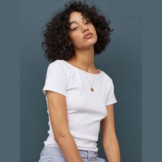 Boat Neck Shirt, Basic White Tee, Curly Girl Hairstyles, Boat Neckline, Pros And Cons, Crop Tshirt, Neck Shirt