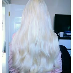 Ice Blonde Hair, Highlights Ombre, Platinum Blonde Hair Color, Long White Hair, Icy Blonde Hair, Ice Blonde, Blonde Hair Inspiration, Platinum Hair