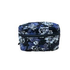 Brand: VERA BRADLEY Style: MAKEUP BAG Color: BLUE Size: MEDIUM Other Info: ZIPPER SKU: 126-5906-3314 CONDITION: GENTLY USED Designer Flats, Boot Accessories, Handbag Shoes, Designer Backpacks, Clutch Wallet, Medium Blue, Vera Bradley, Accessories Design, Makeup Bag