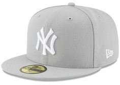 Acabo de empezar a seguir este producto en StockX: New Era New York Yankees 59Fifty Fitted Hat Grey/White Yankees Fitted Hat, Yankee Fitted, Yankees Logo, Ny Yankees, Basic Grey, New Era Cap, Fitted Caps, New Era 59fifty, Fitted Hat