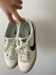 #nike Sneakers Outfit Men, Nike Shoes (men), Cute Shoes Heels, Nike Vintage, Sneakers Men Fashion, Dream Shoes, Nike Sneakers, Shoe Lover, Nike Outfits