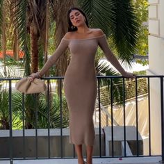 Starlow Ribbed Brown Dress. Worn Off The Shoulder. Perfect Condition Never Been Worn. Off The Shoulder Brown Dress, Fall Fashions, Off The Shoulder Dress, Brown Dress, Tan Brown, Pretty Dresses, Fashion Inspo Outfits, Off The Shoulder, Shoulder Dress