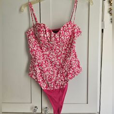 Super Cute! Never Worn Fitted Floral Print One-piece Bodysuit, Cotton Fitted Bodysuit For Vacation, Fitted Cotton Bodysuit For Vacation, Spring Fitted Zara Swimwear, Zara Fitted Swimwear For Spring, Fitted Zara Swimwear For Spring, Fitted White Zara Swimwear, Floral Bodysuit, Zara Tops