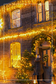 home with warm white lighting Classic Wreath, White Lighting