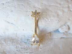 14k Solid gold Tear Drop cz,flower top Belly ring,internally threaded..14g..10mm Bugdi Designs, Flower Top, Piercing Ideas