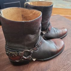 Men's Frye Reilly Harness Boots, Very Cool, Barely Worn, Well Made, Size 10, Rear-Zip, Unique Black And Cordova Ombre Color. Sturdy And Sweet! Harness Boots, Frye Boots, Ombre Color, Frye Shoes, Black And Brown, Shoes Mens, Men's Shoes, Shoe Boots, Size 10