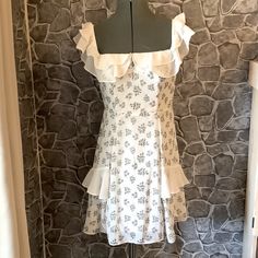 Nwt Lush Women White Ruffled Summer Mini-Dress, Size S. 100% Polyester. Zipper Back Closure, Non-Slip Bustline, Gathered Shoulder Ruffles, Pit To Pit = 15", Back Rise = 24", W = 28". Sheer Overlay Over White Lining. Check Out The Rest Of My Closet...2700+ New, Vintage And Unique Items! Fast Shipping With A Free Gift! White Fitted Ruffle Dress With Floral Print, Aesthetic Lookbook, Summer Mini Dress, Sheer Overlay, Dream Style, Mini Dresses Summer, Date Outfits, Unique Items, New Vintage