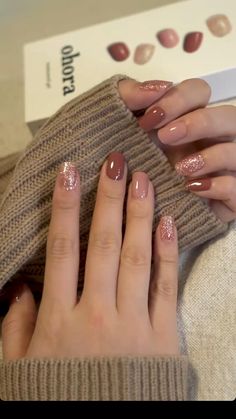 nails 2023 trends fall dark Ongles Beiges, Fall Gel Nails, Blush Nails, Cute Gel Nails, Short Acrylic Nails Designs, Dipped Nails, Classy Nails, Chic Nails