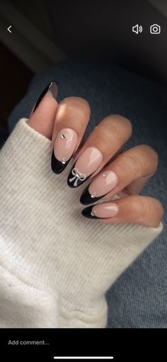 Bow Nail Designs, Black French Nails, Smink Inspiration, Almond Nails Designs, Luxury Nails, Nail Arts