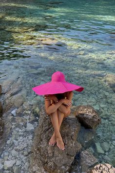 Cerise Straw Hat Pink | na-kd.com Pink Straw Hat, Hat Looks For Vacations, Sun Hat Outfit, Pink Hat Outfit, Hanna Schonberg, Vintage Fitness, Hat Aesthetic, Bahama Mama, Chefs Kiss