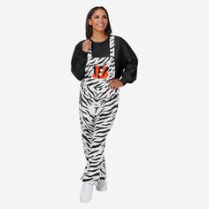 Cincinnati Bengals Womens White Tiger Stripe Thematic Bib Overalls FOCO XS - FOCO.com Bengals Game Day Outfit, Fashion Stand, Fan Fashion, Logo Display, Bib Overalls, White Tiger, Tiger Stripes, Trendy Clothes, Cincinnati Bengals