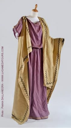 Costume romain Ancient Roman Clothing, Roman Costumes, Bible Costumes, Biblical Clothing, Roman Hairstyles, Biblical Costumes