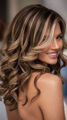 Different Highlights For Hair, Hair Color Ideas For Brunettes Balayage, Blonde Balayage Hair, Balayage Hair Color Ideas, Rambut Brunette, Balayage Hair Color, Blonde Hairstyle, Perfect Hair Color, Brown Hair With Blonde Highlights