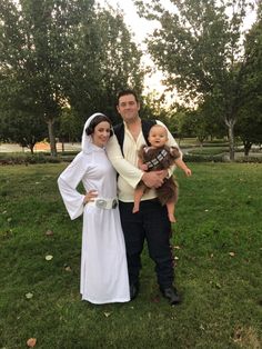 Baby Wookie Costume, First Time Family Halloween Costumes, Family Of 3 Star Wars Costume, Family Star Wars Costumes With Baby, Family Star Wars Halloween Costumes, Leia Han Solo Costume, Starwars Family Costumes Halloween, Star Wars Family Costume, Halloween Costumes Family Of Three Baby