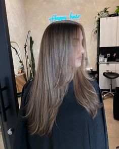 May dump ✂️🪞✨ - - - #denverhair #denverhairstylist #denverbalayage #denverblonde #denvervivids #denvervividspecialist #denvercolorado May Dump, Bald Cap, Inspo Hair, Easy Hair Cuts, Hair Color Light Brown, Light Hair Color, Colour Ideas, Beauty Inspo, Hair Makeover