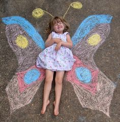 Giggleberry Creations!: Chalk Drawing Photos Butterfly Party Invitations, Butterfly Garden Party, Butterfly Invitations, Butterfly Kids, Garden Birthday, Butterfly Party, Chalk Drawings, Fairy Birthday