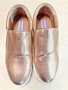 Steve Madden slip on, rose gold metallic, platform loafers, size 6.5 M.  Elastic inserts for better fit.  Excellent condition, a small stain on the inside of one of the shoes, (last pic) non smoking home bs Gold Leather Slip-on Sneakers, Gold Slip-on Sneakers For Spring, Gold Slip-ons With Round Toe, Gold Spring Slip-ons, Metallic Loafers, Metallic Shoes, Platform Loafers, Flat Espadrille, Comfortable Shoes