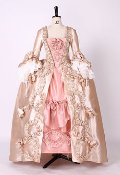 Robe a La Francaise 18th Century Costume Reenactment Marie - Etsy Pink Rococo, Marie Antoinette Style, Victorian Ball Gowns, Marie Antoinette Dresses, Era Victoria, Rococo Dress, Antoinette Dress, 18th Century Dress, Rococo Fashion