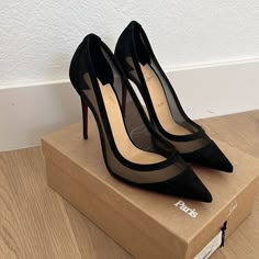 Fake Louboutin Shoes, Black Luxury Heels, Cristian Lobotan Heels, Expensive Shoes Luxury, Designer Heels Louboutin, Louboutin Heels Outfit Classy, Loubuitton Shoes