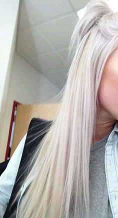 Platinum Long Hair, Long Platinum Blonde Hair, Blonde Lowlights, Spring Hair Color, Silver Blonde, Pinterest Hair, Blonde Hair Looks, Platinum Blonde Hair, Grey Hair Color