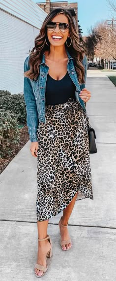 Spring Outfits 2020, Glamorous Outfits, Leopard Print Skirt, Leopard Skirt, Thrifted Outfits, Mode Casual, Outfit Trends, Lorde