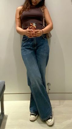 blue jeans, brown crop top, wildflower case, outfit inspo, inspo, aesthetic, chuck 70s, converse, outfit, women’s fashion, purse, brown, alternative outfit, grunge, simple, Chuck 70s Outfit Woman, 70s Converse Outfit, Converse 70s Outfit Woman, Converse 70s Outfit, 70s Outfits Women, Blue Top Outfit