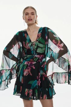 Drama Kimono Floral Woven Mini Dress Kimono Floral, Beach Kimono, Ladies Clothes Fashion, Ladies Clothes, Kimono Sleeves, The Drama, Summer Staples, Kimono Sleeve, Shop Mens Clothing