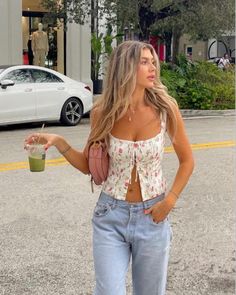 Floral Tops Outfit, Fancy Summer Outfits, Tulum Fits, Pier Outfit, Fest Outfits, Outfit Inspo Summer, Looks Party, Summer 24, Summer Fits