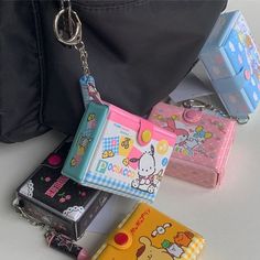 Futaba Y Kou, Inside My Bag, Hello Kitty Aesthetic, Hello Kitty Items, Pretty Bags, Cute Keychain, Cute Bags, Black Bag, Things To Buy