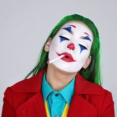 ANDREYHA SERAPHIN (@andreyhaseraphin) • Instagram photos and videos Joker Halloween Makeup, Creepy Clown Makeup, Female Joker, Joker Halloween, Joker Makeup, Halloween Fest, Kajal Eyeliner