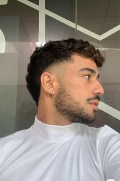 Taper Fade Short Hair, Fade Haircut Curly Hair, Best Fade Haircuts, Curly Hair Fade, Mens Haircuts Short Hair, Men Haircut Curly Hair, Taper Fade Haircut, Men's Hairstyle, Mens Hairstyles Thick Hair