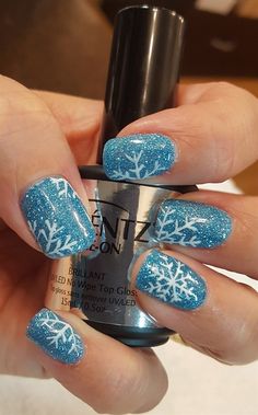 Blue Snowflake Nails, January Nail Designs, Snowflake Nail Design, Nails Winter