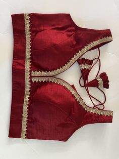 Red Color Blouse Designs Latest, Maroon Colour Blouse, Blouse Front Neck Designs Latest, Maroon Blouse Designs, Lehenga Blouse Designs Latest, Red Blouse Designs, Simple Blouse Designs For Saree, Lehenga Colours, Trending Blouse Design