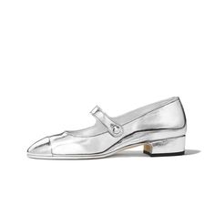 Our made-to-order customer provided this style. Chanel Mules, Pearl Trend, Everyday Sandals, 2019 Style, Zapatos Mary Jane, Chanel Boutique, Silver Jewelry Diy, Giovanna Battaglia, Fashion Shoes Flats