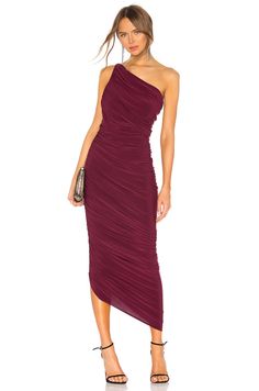 Norma Kamali - DIANA DRESS Norma Kamali Diana Dress, Sorority Formal Dress, Fall Cocktail Dress, Gaun Koktail, Diana Dress, Norma Kamali Dress, Dress Code Wedding, Plum Dress, 파티 드레스