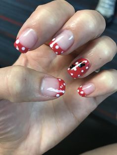 Disney nails. #disney #polkadot #disneyworld #nails Disney Mani Pedi, Disney Nails 2023, Disney World Nails Acrylic, Disney Nails Acrylic, Minnie Mouse Nail Art, Pedi Designs, Nail Art Dotting Tool