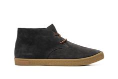 Men's casual lace up chukka LWG (Leather Working Group) certified suede Extra soft suede in grey and brown with a medium gum natural crepe sidewall Organic cotton canvas lining Ships with a matching round, waxed cotton lace and Auburn leather rawhide lace Contoured, cushy foam footbed with extra heel-strike cushion for Chukka Sneakers, Mens Slip On Shoes, Men In Heels, Timeless Classic Style, Mens Fall, Sneakers Grey, Sun Tan, Casual Lace, Gray Suede