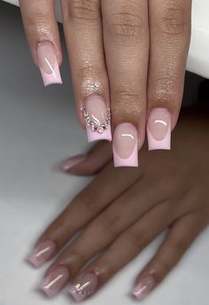 Latina Short Nails, Pink Nail Sets Short, Pink Vintage Nails, Short French Tip With Rhinestones, French Tip Nails With Rine Stones, Pink Rhinestone French Tip, Short French Tip Acrylic Nails Square With Rhinestones, Nails Acrylic Pink And White, Nina Fresa Nails