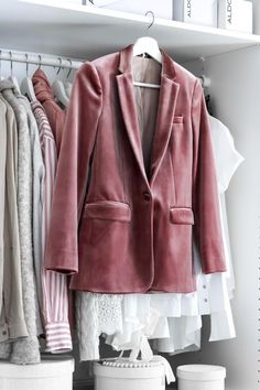 Velvet Blazer Outfit Women, Kimono Blazer, Velvet Blazer Women, Outfit Mit Blazer, Envy Clothing, Blazer Outfits Casual, Casual Chic Outfits, Look Rose