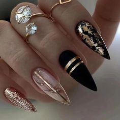 Get ready to spook up your nails this Halloween! 🎃👻💅 Check out these wickedly fun nail designs for the ultimate Halloween look. #HalloweenNails #NailArt #HalloweenInspo #SpookyNails #TrickOrTreat #NailGoals #HalloweenVibes #NailObsessed #HalloweenMakeup #NailsofInstagram 🕷️🦇🕸️ Design Black Gold, Long Almond Nails, Manicure Tips, Black Nail, Diy Nail Art