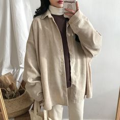 Woman Blouse Casual, Aesthetic Clothing Stores, Retro Coat, Women Long Sleeve Tops, Corduroy Jacket, Casual Blouse, Looks Vintage, Look Chic, Vintage Chic