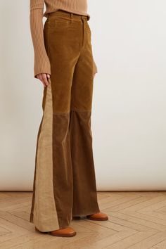 브라운 헴프 페이퍼 혼방 트리밍 코튼 플레어 팬츠 | CHLOÉ | NET-A-PORTER Chloe Clothing, Flared Pants, High End Fashion, 70s Fashion