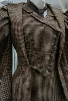 victorian tweed walking dress with vest Detail Couture, Walking Dress, Riding Habit, Robes Vintage, Steampunk Costume, Victorian Clothing, Edwardian Fashion, Historical Dresses