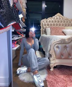 Cozy Sweatpants Outfits, Sweatpants Outfit Ideas, Estilo Kylie Jenner, Sweatpants Outfits, Skandinavian Fashion, Sweatpants Style, Outfit Inspo Casual, Lazy Outfits, Streetwear Fashion Women