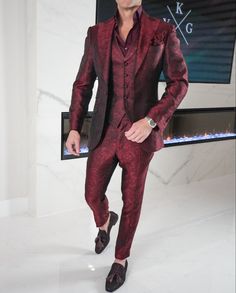 Omg 😱 How insane does this family of burgundies and rubies pair?? 🔥🔥🔥 Showcasing our latest Ruby Brillo 3 piece look. Speechless 😶 #sebastiancruzcouture #rubylook #allburgundy #uniquestyle #mensclothing #mensfashion #menswear #suitstyle #suits #rolexwatch Luxury Fitted Single-breasted Tweed Jacket, Designer Fitted Single Button Suit, Designer Single Button Fitted Suit, Luxury Fitted Single Breasted Three-piece Suit, Luxury Fitted Single-breasted Three-piece Suit, Elegant Tailored Tweed Jacket For Party, Party Fitted Blazer With Covered Buttons, Formal Burgundy Outerwear With Buttons, Luxury Fitted Suits With Button Closure