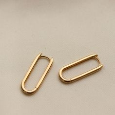 Gold KT: 14K Gold Gold Color: Yellow Gold Earring Closure: English Lock Earring Height: 25mm Earring Thickness: 1.2mm Earring Width: 10mm Paperclip Earrings, Lock Earrings, Gold Earring, Yellow Gold Earring, Gold Gold, Paper Clip, Gold Earrings, Gold Color, Yellow Gold